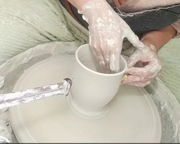 potters wheel throwing