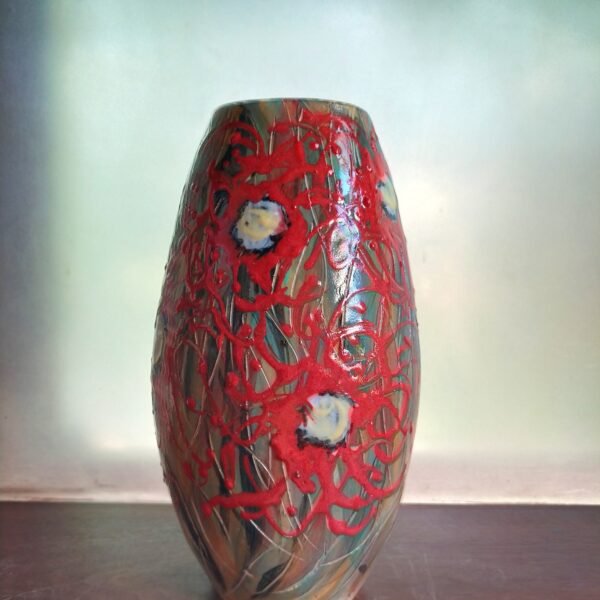 Red Ironbark Blossom Vase